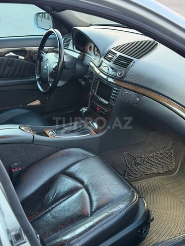Mercedes E 500 4MATIC 2003, 368,000 km - 5.0 l - Gəncə