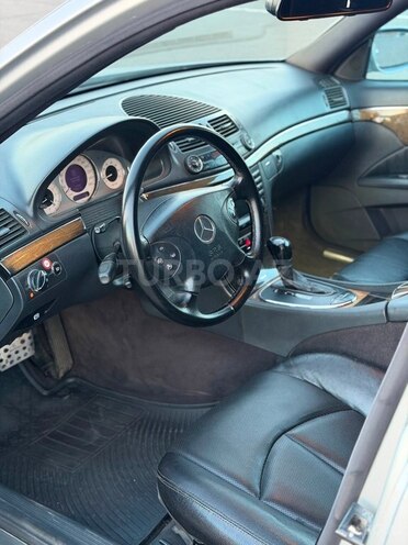 Mercedes E 500 4MATIC 2003, 368,000 km - 5.0 l - Gəncə