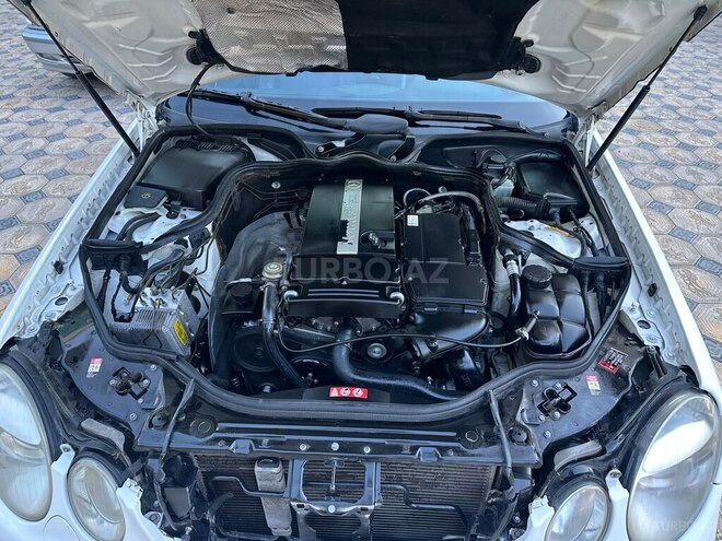 Mercedes E 200 2004, 240,000 km - 1.8 l - Gəncə
