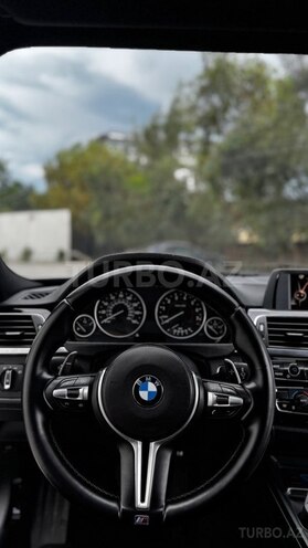 BMW 330 2016, 221,000 km - 2.0 l - Astara