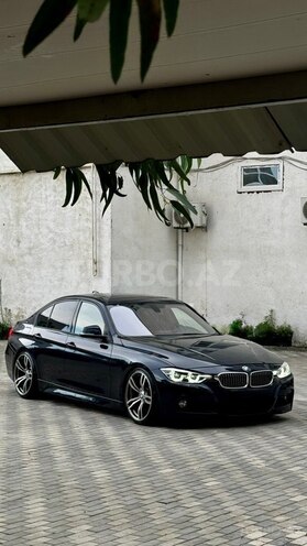 BMW 330 2016, 221,000 km - 2.0 l - Astara