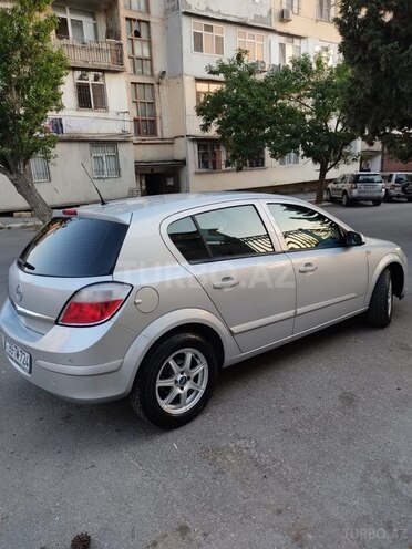 Opel Astra 2005, 245,000 km - 1.4 l - Yevlax