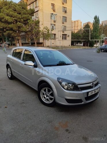 Opel Astra 2005, 245,000 km - 1.4 l - Yevlax