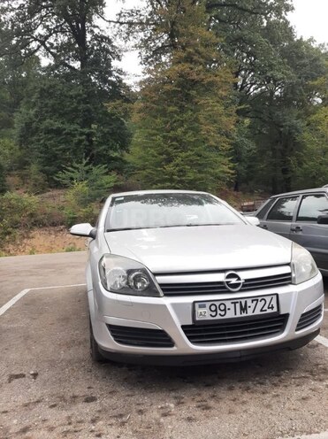 Opel Astra 2005, 245,000 km - 1.4 l - Yevlax