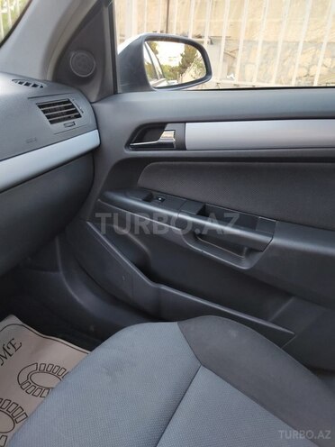 Opel Astra 2005, 245,000 km - 1.4 l - Yevlax