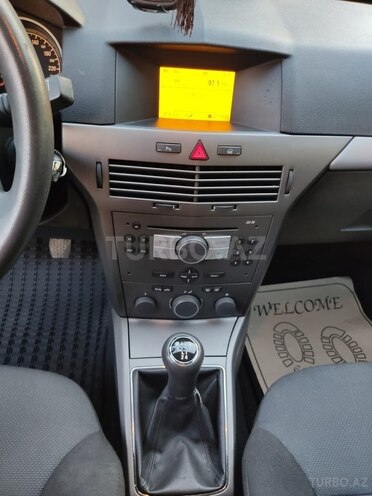 Opel Astra 2005, 245,000 km - 1.4 l - Yevlax