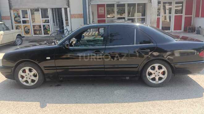 Mercedes E 220 1997, 256,000 km - 2.2 l - Cəlilabad