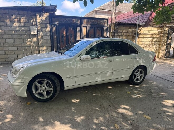 Mercedes C 240 2002, 210,000 km - 2.6 l - Quba
