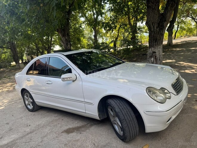 Mercedes C 240 2002, 210,000 km - 2.6 l - Quba