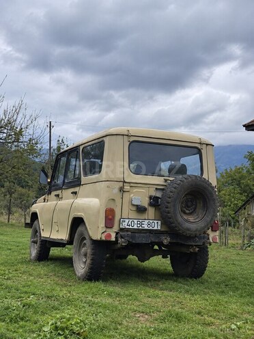 UAZ 469 1999, 400,000 km - 2.7 l - Lerik