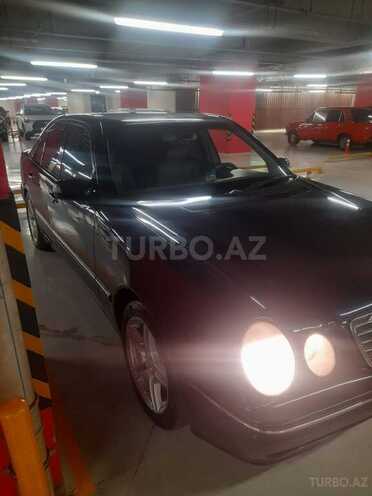Mercedes E 240 2000, 403,150 km - 2.4 l - Gəncə