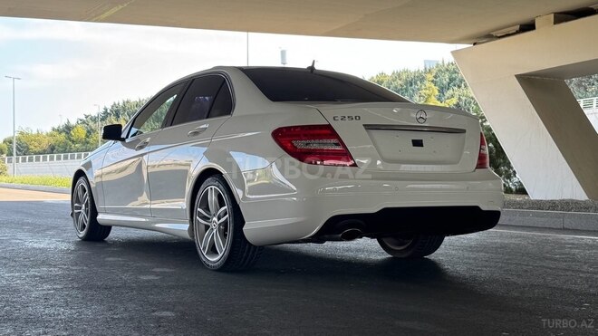 Mercedes C 250 2014, 132,639 km - 1.8 l - Bakı