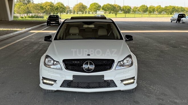 Mercedes C 250 2014, 132,639 km - 1.8 l - Bakı