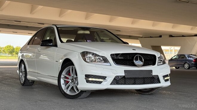 Mercedes C 250 2014, 132,639 km - 1.8 l - Bakı