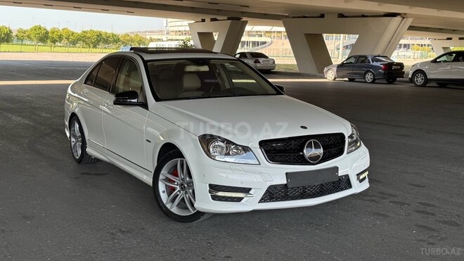 Mercedes C 250 2014, 132,639 km - 1.8 l - Bakı