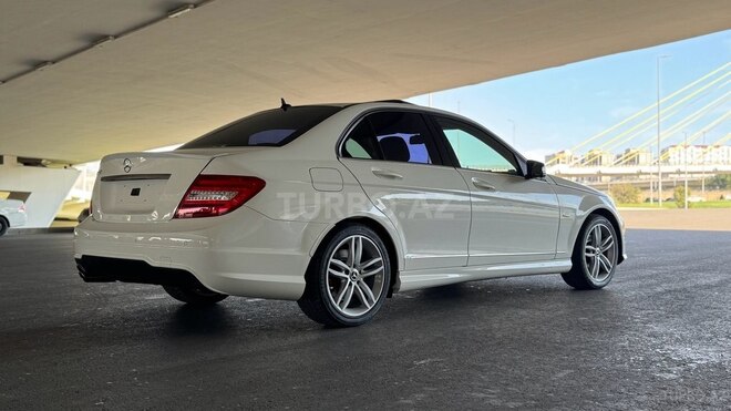 Mercedes C 250 2014, 132,639 km - 1.8 l - Bakı