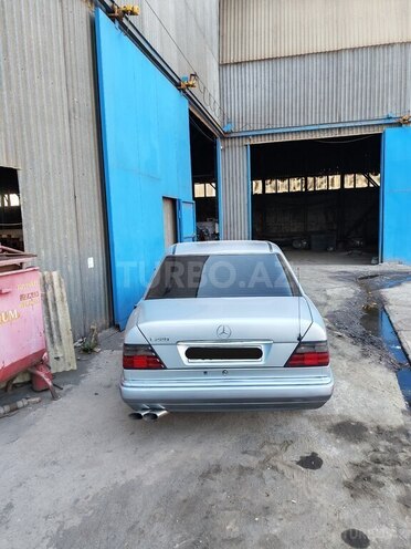 Mercedes 220 E 1995, 430,000 km - 2.2 l - Bakı