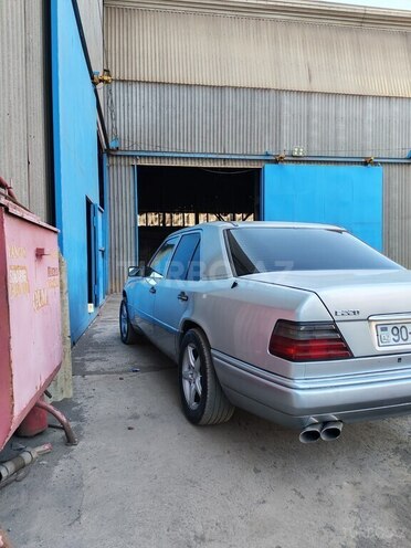 Mercedes 220 E 1995, 430,000 km - 2.2 l - Bakı