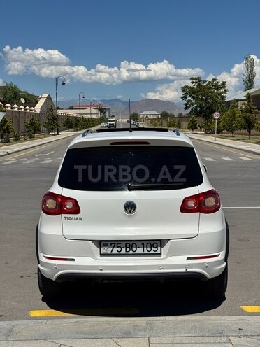 Volkswagen Tiguan 2010, 245,000 km - 2.0 l - Naxçıvan