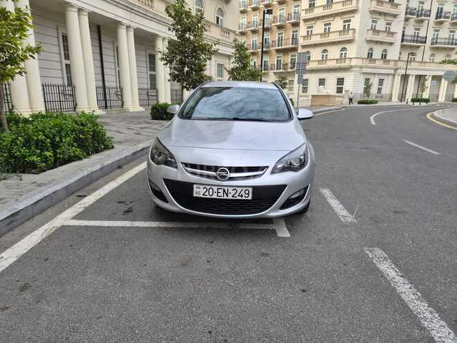 Opel Astra 2014, 280,000 km - 1.6 l - Bakı
