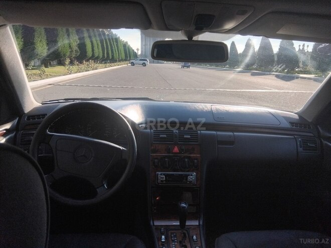Mercedes E 200 1998, 340,000 km - 2.0 l - Gəncə