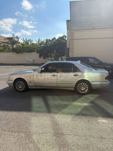 Mercedes E 280 1996, 441,985 km - 2.8 l - Gəncə
