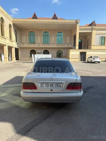 Mercedes E 280 1996, 441,985 km - 2.8 l - Gəncə