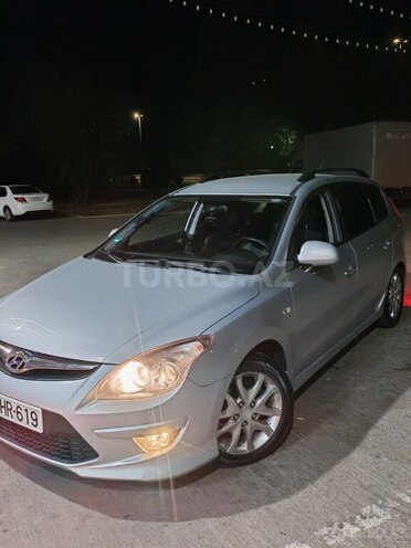 Hyundai i30 2011, 270,000 km - 1.4 l - Gəncə