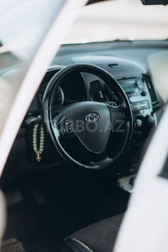 Hyundai i30 2007, 250,000 km - 1.6 л - Bakı
