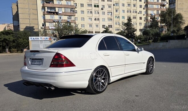 Mercedes C 200 2002, 260,000 km - 2.0 l - Bakı