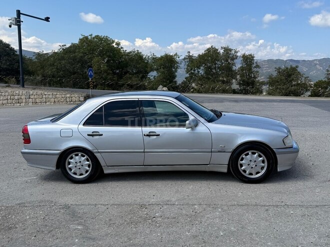 Mercedes C 200 2000, 224,000 km - 2.0 л - Ağcabədi