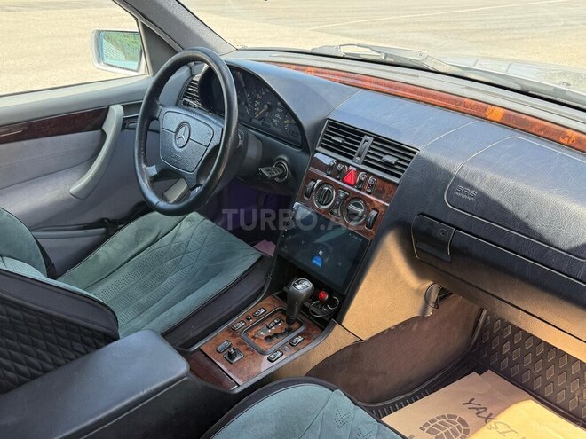 Mercedes C 200 2000, 224,000 km - 2.0 л - Ağcabədi