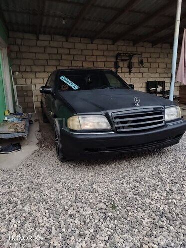 Mercedes C 200 1996, 476,000 km - 2.0 l - Xudat