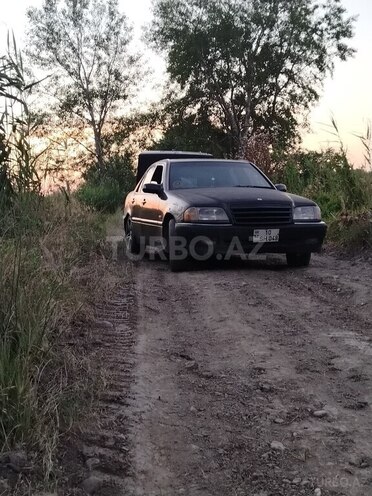 Mercedes C 200 1996, 476,000 km - 2.0 l - Xudat