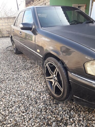Mercedes C 200 1996, 476,000 km - 2.0 l - Xudat