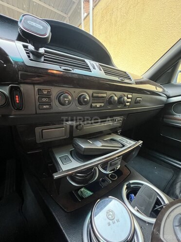 BMW 745 2002, 403,681 km - 4.4 л - Bakı