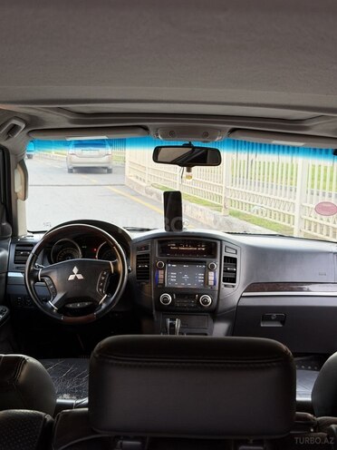 Mitsubishi Pajero 2011, 228,000 km - 3.5 l - Bakı