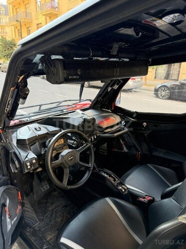 Can-Am  2019, 4,300 km - 1.0 l - Bakı
