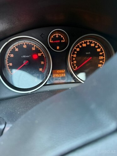 Opel Astra 2005, 240,000 km - 1.4 l - Balakən