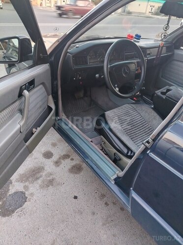 Mercedes 190 1993, 427,000 km - 2.0 л - Sabirabad