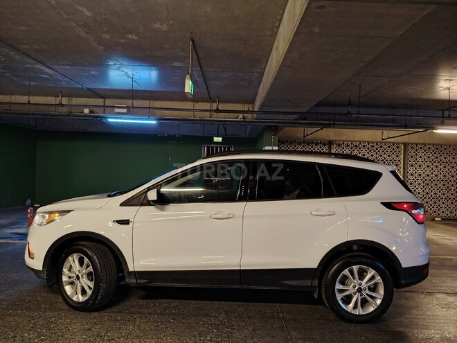 Ford Escape 2018, 142,000 km - 1.5 l - Bakı