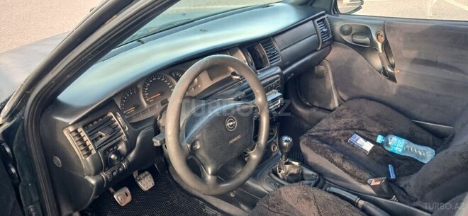 Opel Vectra 1996, 380,200 km - 1.8 l - Qazax