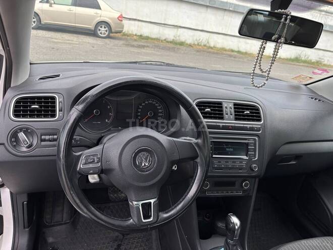 Volkswagen Polo 2013, 170,000 km - 1.6 l - Bakı