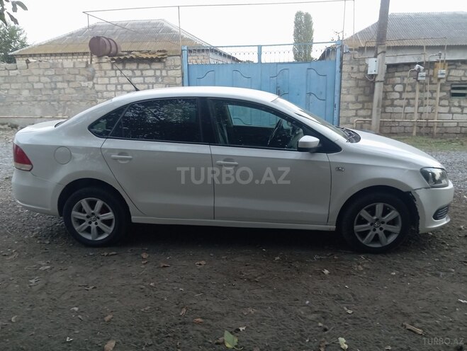 Volkswagen Polo 2012, 350,000 km - 1.6 l - Bərdə