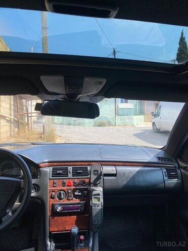 Mercedes E 240 1998, 230,000 km - 2.4 l - Xırdalan