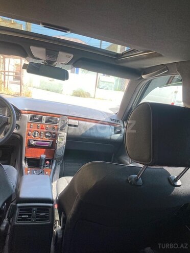 Mercedes E 240 1998, 230,000 km - 2.4 l - Xırdalan