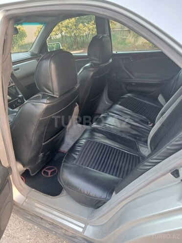 Mercedes E 220 1999, 652,132 km - 2.2 l - Bakı