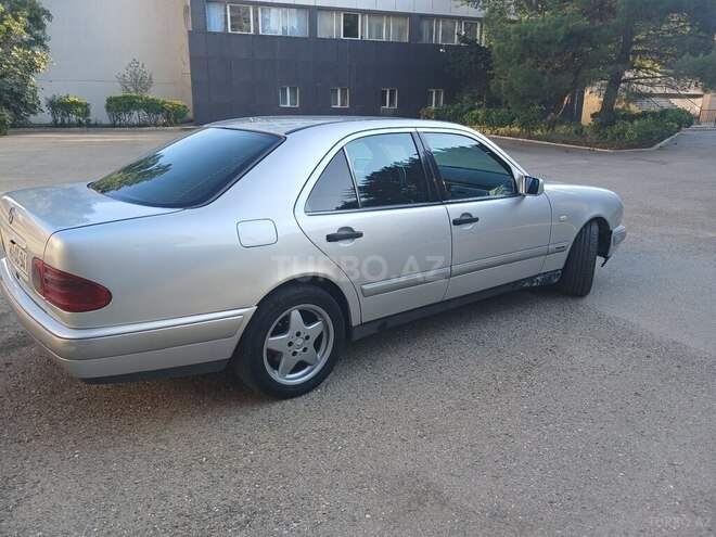 Mercedes E 220 1999, 652,132 km - 2.2 l - Bakı