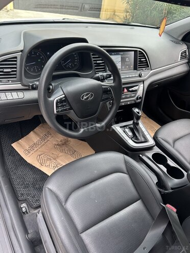 Hyundai Elantra 2018, 160,000 km - 1.6 l - Bakı