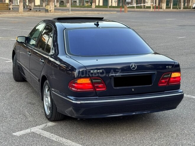 Mercedes E 270 2000, 317,000 km - 2.7 l - Sumqayıt